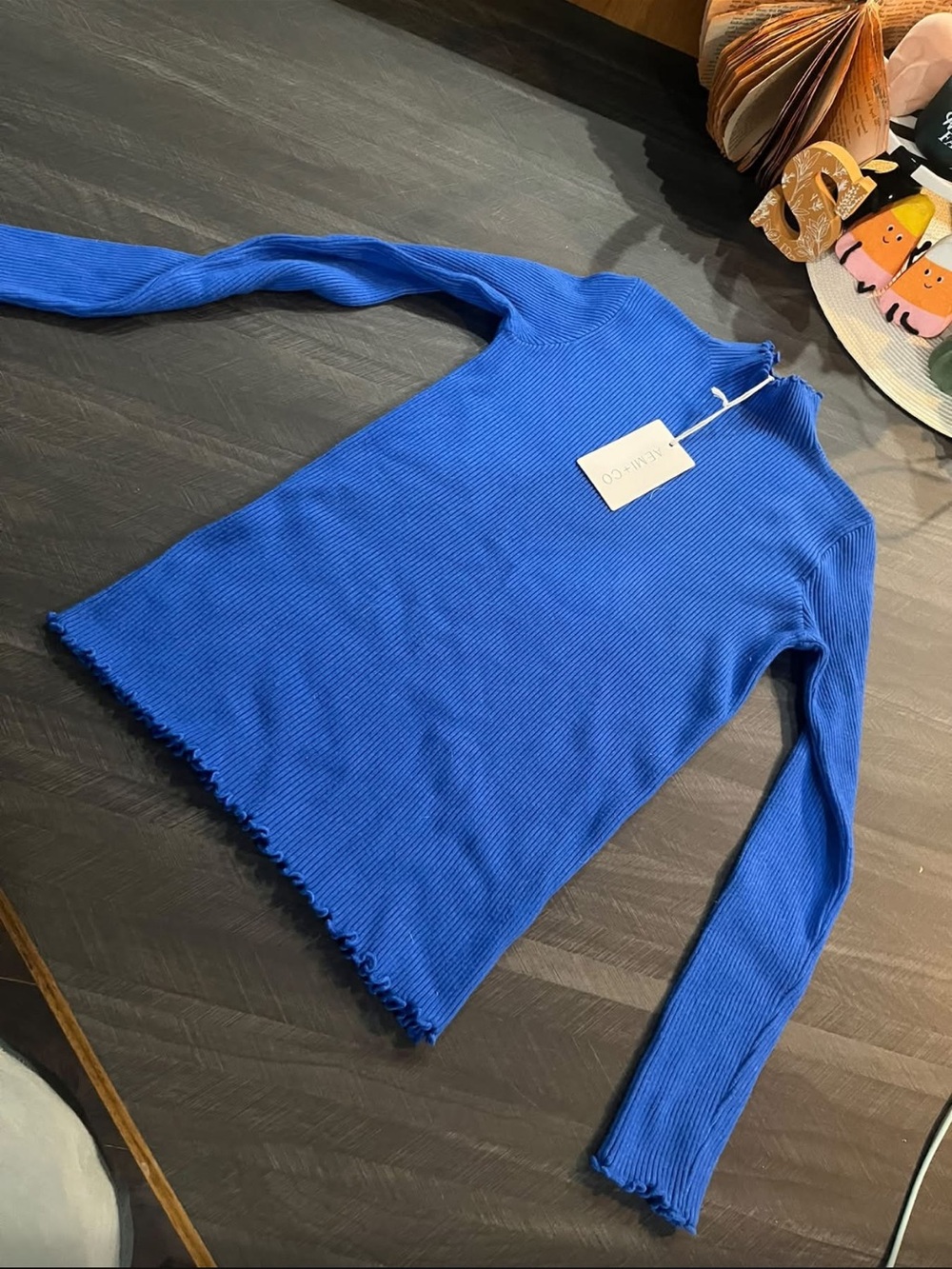 Long-Sleeve Ribbed Top in Royal Blue - Unbranded